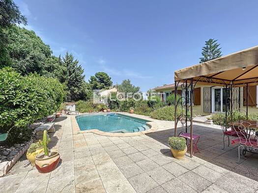 Maison à vendre 759 200 € 7 pièces 5 chambres 177 m² 872 m² de terrain Centre Ouest La Valette du Var 83160