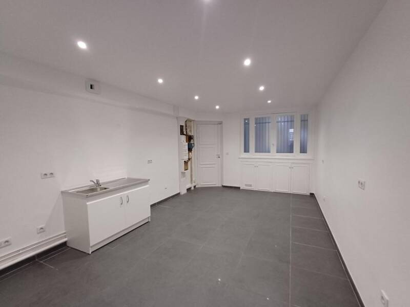 Maison à louer, 309m², PARIS 16E