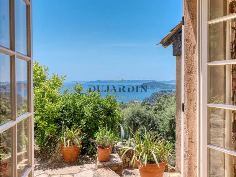 Maison à vendre, 130m², RAYOL CANADEL SUR MER