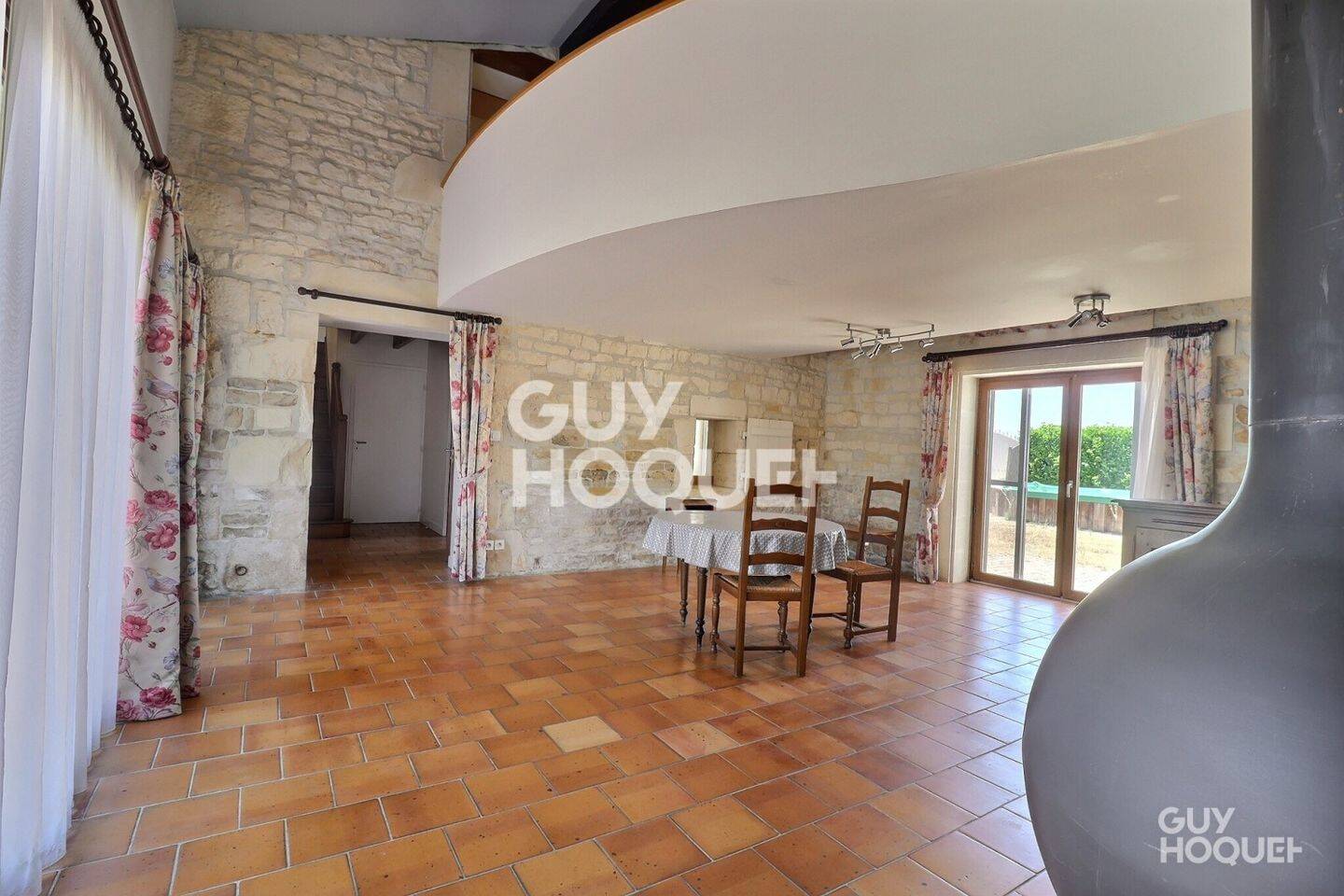 Maison à vendre, 200m², SURGERES