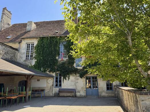 Maison à vendre 349 800 € 12 pièces 4 chambres 247,06 m² 25 m² de terrain Bellême 61130