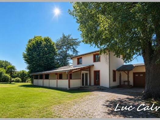 Maison à vendre 465 000 € 6 pièces 5 chambres 196 m² 4 000 m² de terrain Saint-Martial - Le Fau Montauban 82000