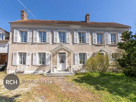 Maison à vendre 600 000 € 10 pièces 5 chambres 230 m² 2 290 m² de terrain Orgerus 78910
