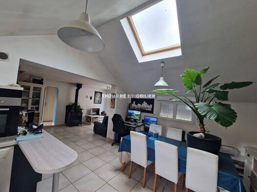 Maison à vendre 307 000 € 5 pièces 3 chambres 77 m² 284 m² de terrain Est Thouaré-sur-Loire 44470