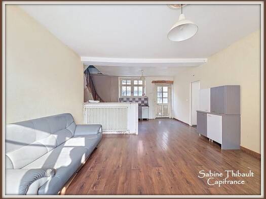 Maison de ville à vendre 86 400 € 5 pièces 3 chambres 135 m² 200 m² de terrain Château-la-Vallière 37330