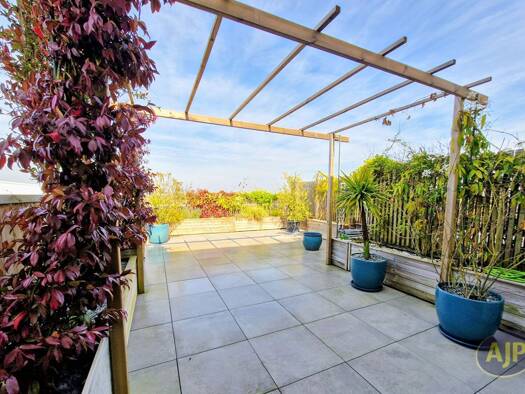 Appartement à vendre 483 230 € 5 pièces 4 chambres 130 m² Étage 3/3 Saint-Lumine-de-Clisson 44190