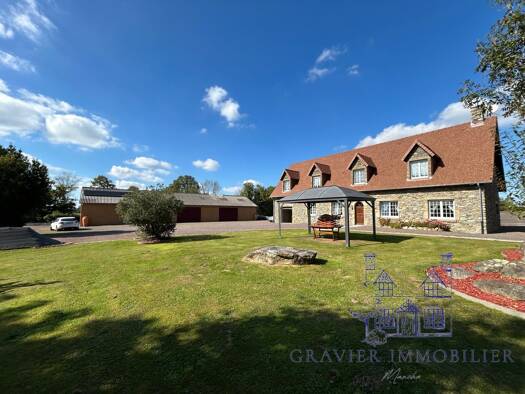 Maison à vendre 594 794 € 7 pièces 4 chambres 198 m² 8 200 m² de terrain Monthuchon 50200
