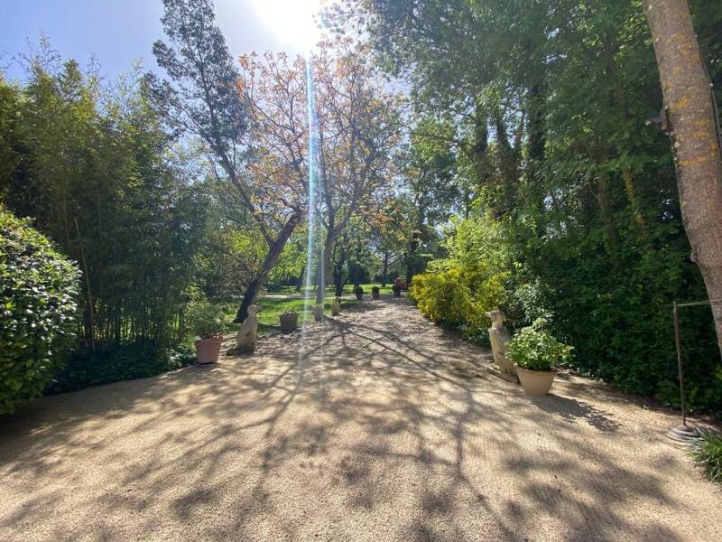 Maison à vendre, 528m², ENTRAIGUES SUR LA SORGUE