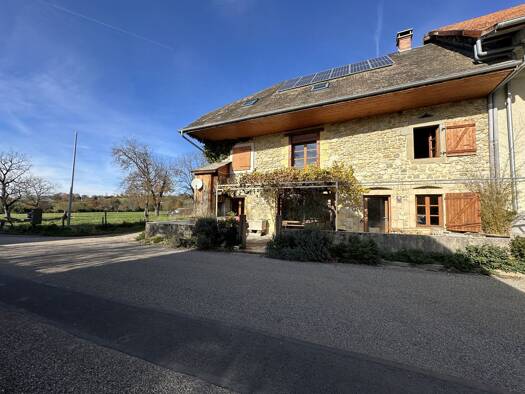 Maison à vendre 425 000 € 8 pièces 5 chambres 230 m² 155 m² de terrain Montcel 73100