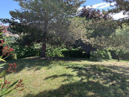 Terrain constructible viabilisé à vendre 350 000 € 933 m² de terrain Lissieu 69380