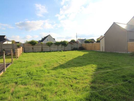 Terrain constructible viabilisé à vendre 282 960 € 300 m² de terrain Saint Lunaire 35800