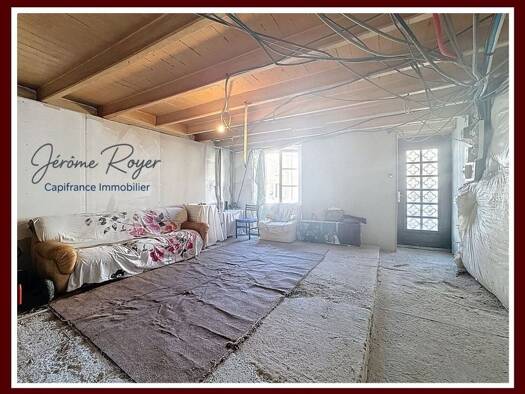 Maison de ville à vendre 68 600 € 5 pièces 4 chambres 140 m² 194 m² de terrain La Mothe-Saint-Héray 79800
