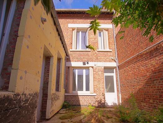 Maison à vendre 79 500 € 6 pièces 3 chambres 159 m² 200 m² de terrain Nord Ham 80400