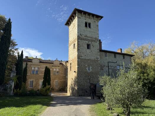 Triplex à vendre 362 250 € 4 pièces 3 chambres 117 m² Étage 2/2 Auch 32000