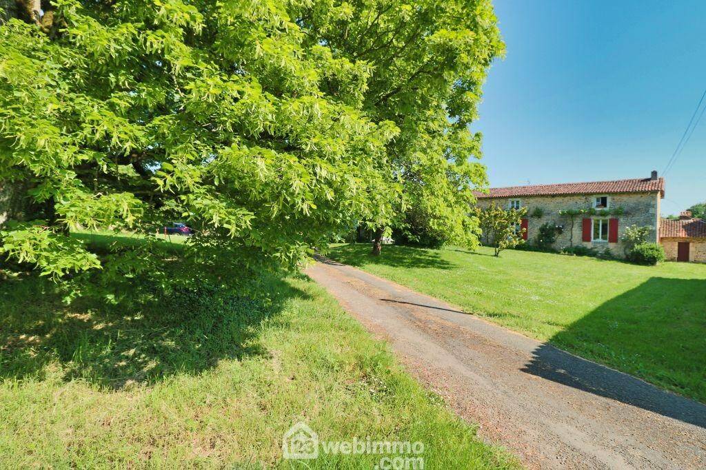 Maison à vendre, 295m², SOMMIERES DU CLAIN