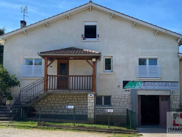 Appartement à louer 742 € 5 pièces 3 chambres 80 m² RDC Gramat 46500