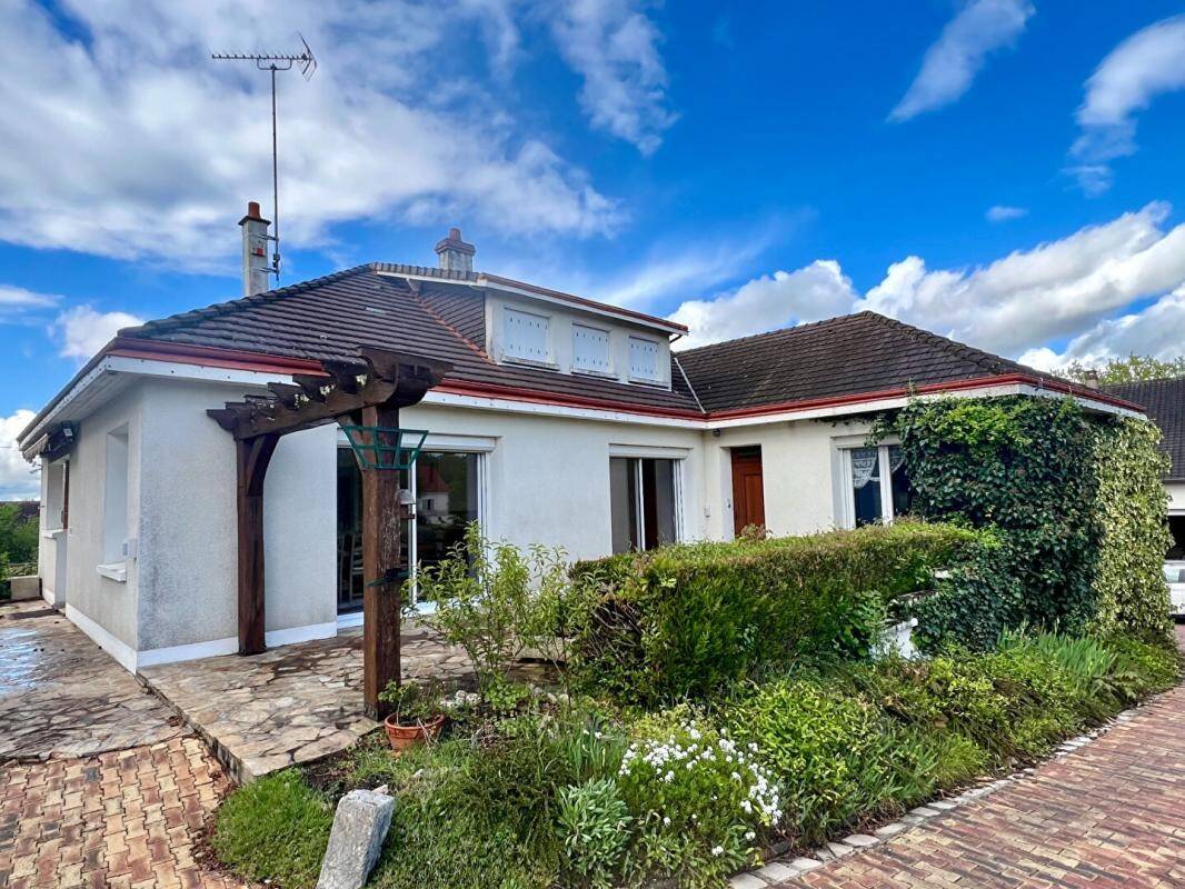 Maison à vendre, 283m², SAINT GERVAIS LA FORET