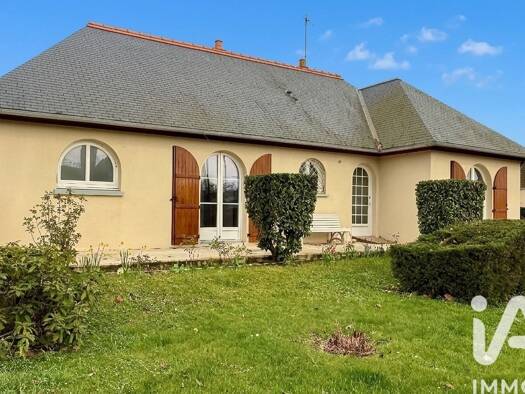 Maison de plain-pied à vendre 197 900 € 4 pièces 2 chambres 83 m² 1 330 m² de terrain Amboise 37400