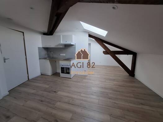 Appartement à louer 449 € 2 pièces 1 chambre 32,8 m² Étage 2/2 Centre Historique Moissac 82200
