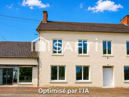 Maison de plain-pied à vendre 45 000 € 9 pièces 3 chambres 226 m² 483 m² de terrain Saint-Martin-des-Champs 18140