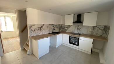 Appartement à louer 1 080 € 5 pièces 4 chambres 93 m² RDC Roubaix 59100