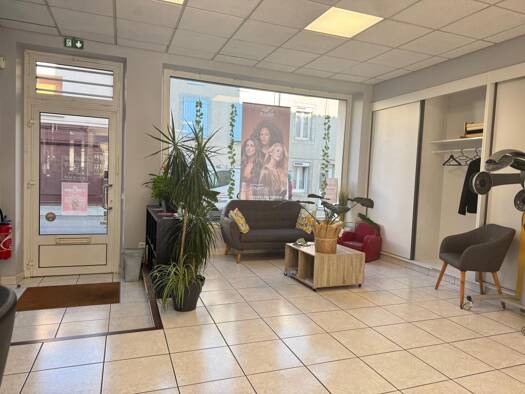 Local commercial à louer 590 € Centre Ville Mazamet 81200