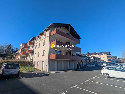 Appartement à louer 303 € 2 pièces 1 chambre 28 m² Étage 3/3 Montbazens 12220