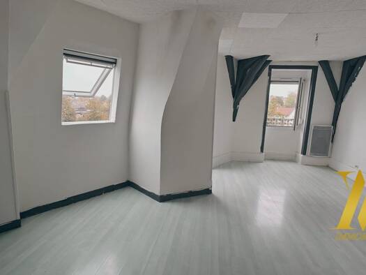 Appartement à vendre 45 000 € 2 pièces 1 chambre 43 m² Étage 3/3 Châlons-en-Champagne 51000