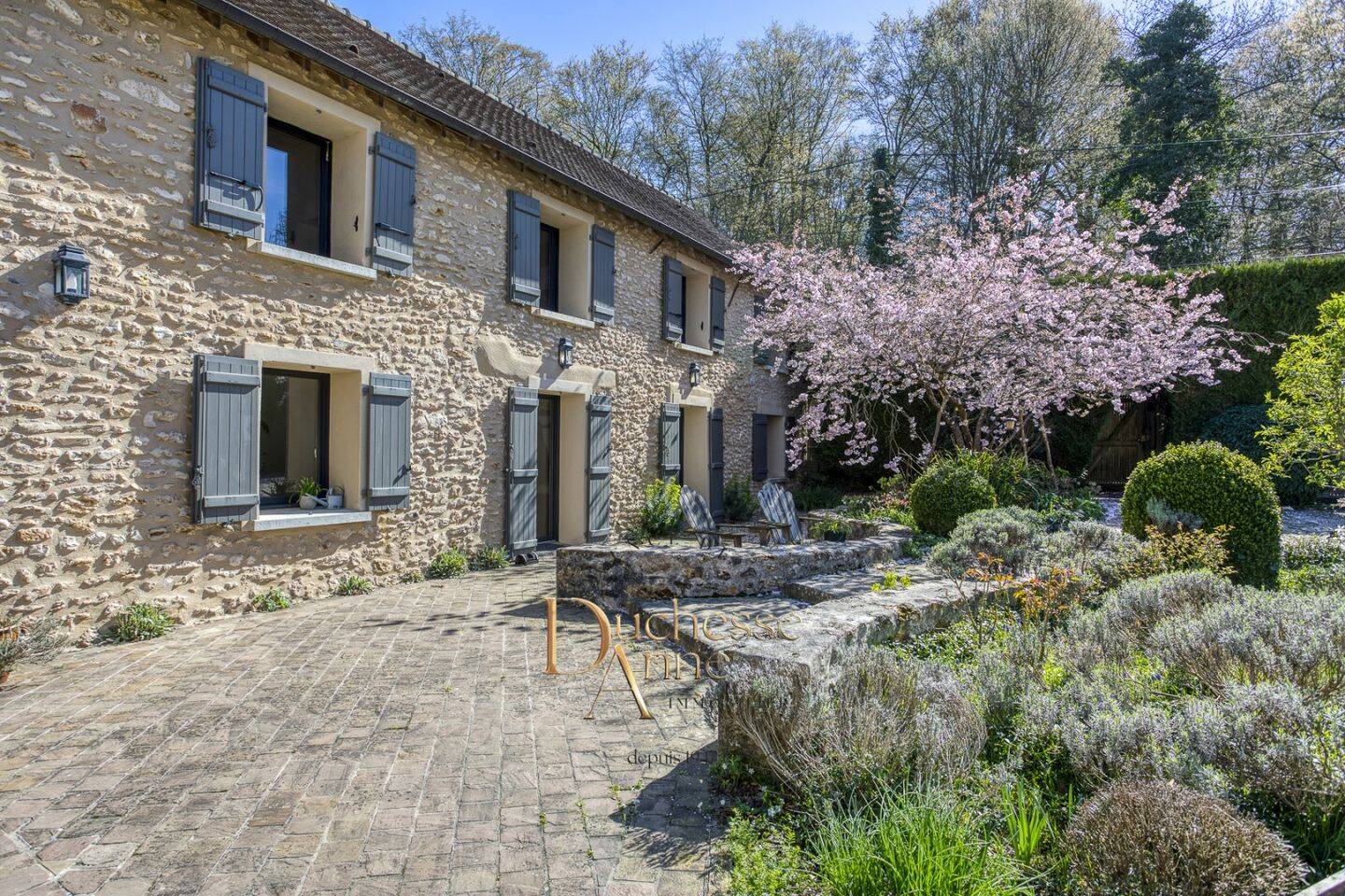 Maison à vendre, 350m², SAINT LEGER EN YVELINES