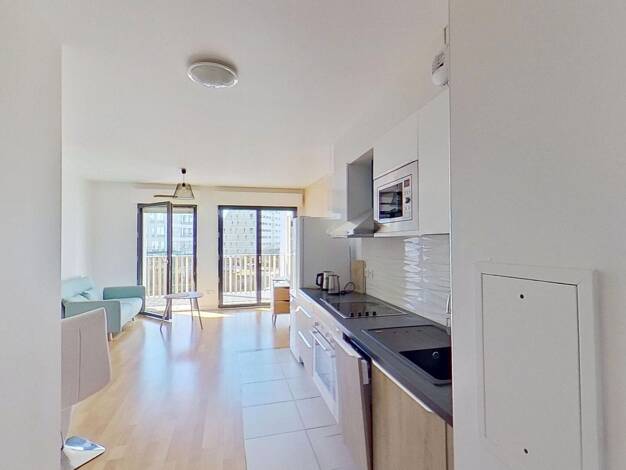 Appartement à louer 1 232 € 2 pièces 1 chambre 43 m² Étage 3/5 Zone d'Activité Vélizy-Villacoublay 78140