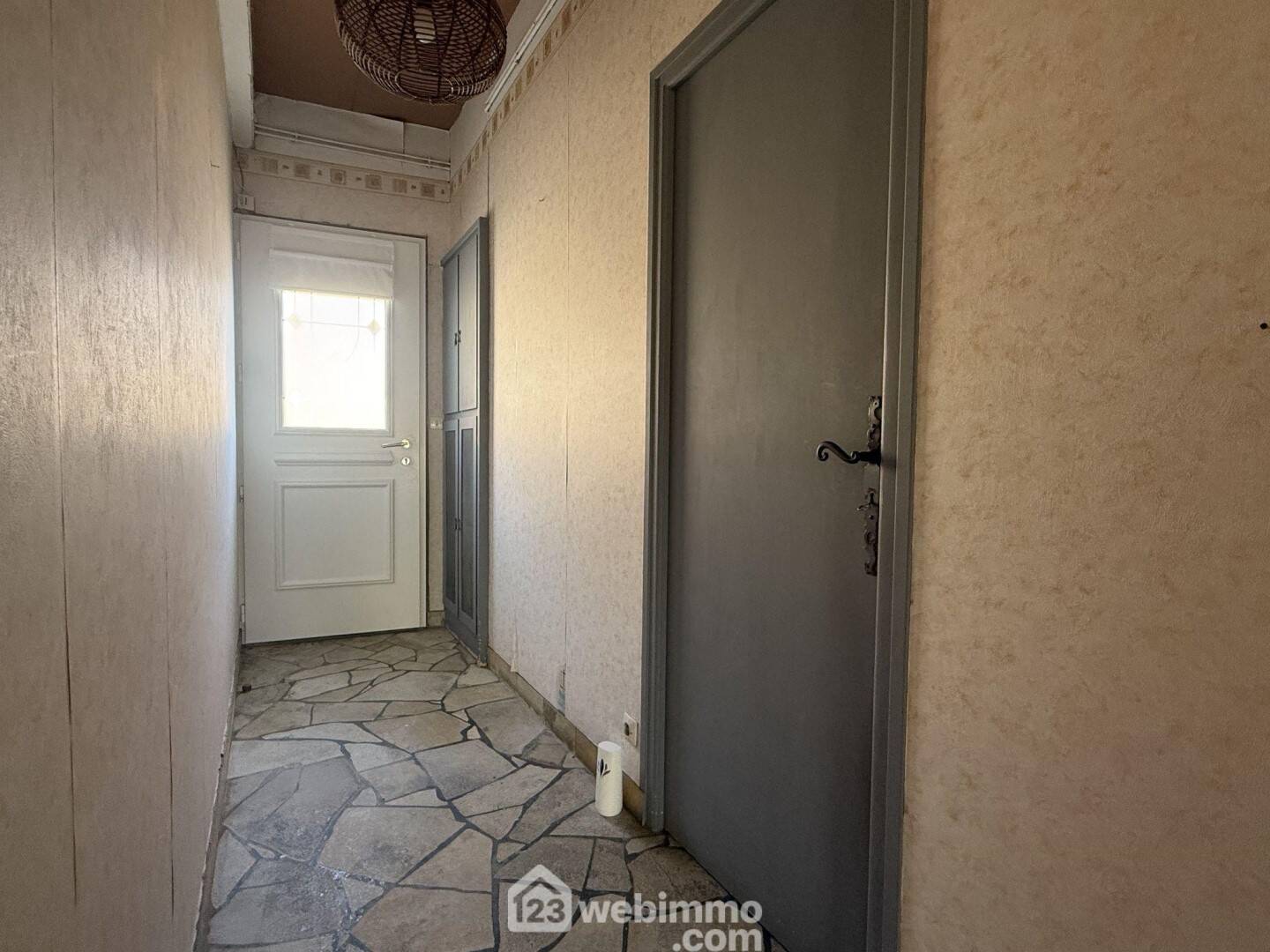 Maison à vendre, 216m², NEUVILLE DE POITOU