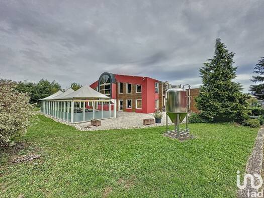 Local commercial à vendre 750 000 € 900 m² de surface de vente Saint-Pierre 67140