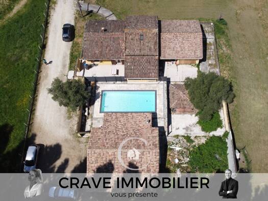Villa à vendre 285 000 € 5 pièces 4 chambres 200 m² 7 954 m² de terrain Saint-André-de-Cubzac 33240
