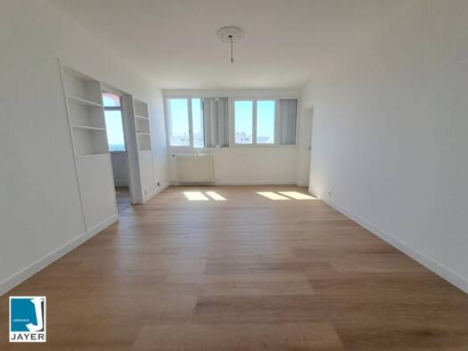 Appartement à louer 820 € 4 pièces 2 chambres 60 m² Étage 8/10 Laennec Chalon-sur-Saône 71100