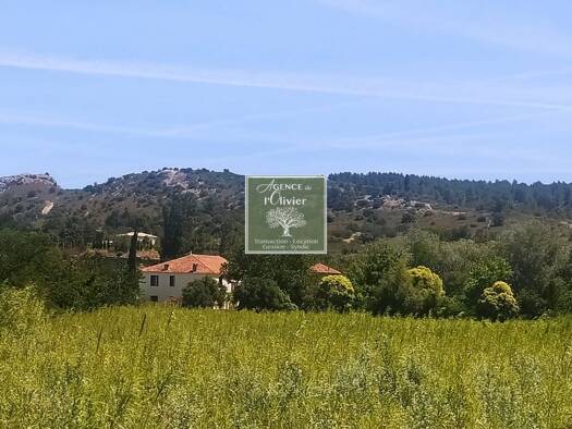 Ferme à vendre 545 000 € 6 pièces 3 chambres 159 m² 8 934 m² de terrain Boulbon 13150