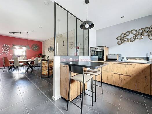 Maison de plain-pied à vendre 532 500 € 3 pièces 2 chambres 94 m² 411 m² de terrain Crach 56950