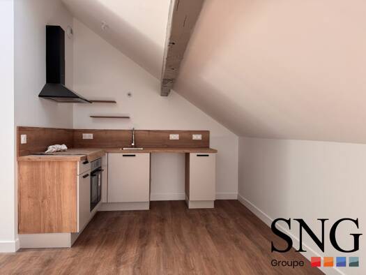 Appartement à louer 550 € 2 pièces 1 chambre 38 m² Étage 2/2 Sèvremont 85700