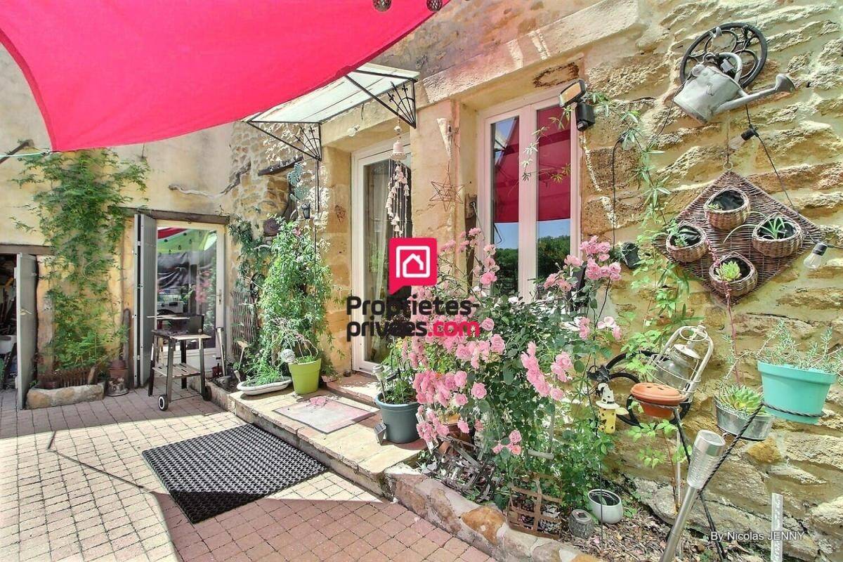 Maison à vendre, 179m², SUZE LA ROUSSE