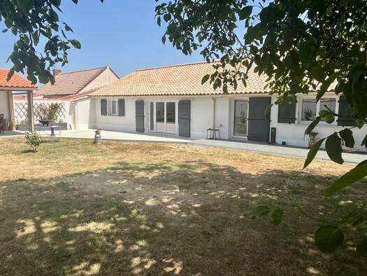 Villa à vendre 549 000 € 5 pièces 4 chambres 156 m² 900 m² de terrain Saint-Vincent-sur-Jard 85520