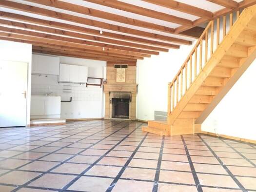 Maison à louer 850 € 1 pièce 3 chambres 100 m² Saint-Georges-de-Reneins 69830