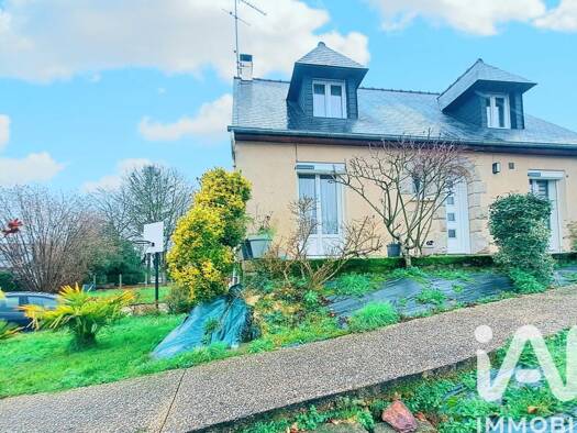 Maison à vendre 252 900 € 5 pièces 4 chambres 104 m² 613 m² de terrain La Chapelle-Thouarault 35590