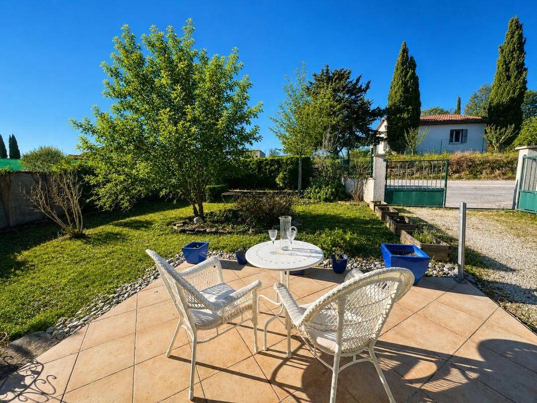 Maison à vendre, 94m², SAINT JEAN DE MARUEJOLS ET AVEJAN