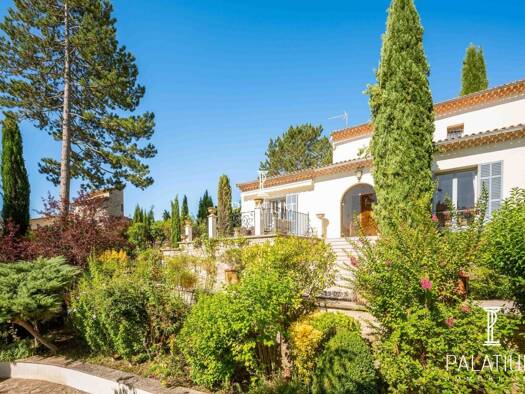 Maison à vendre 1 200 000 € 7 pièces 5 chambres 255 m² 3 710 m² de terrain Gréoux-les-Bains 04800