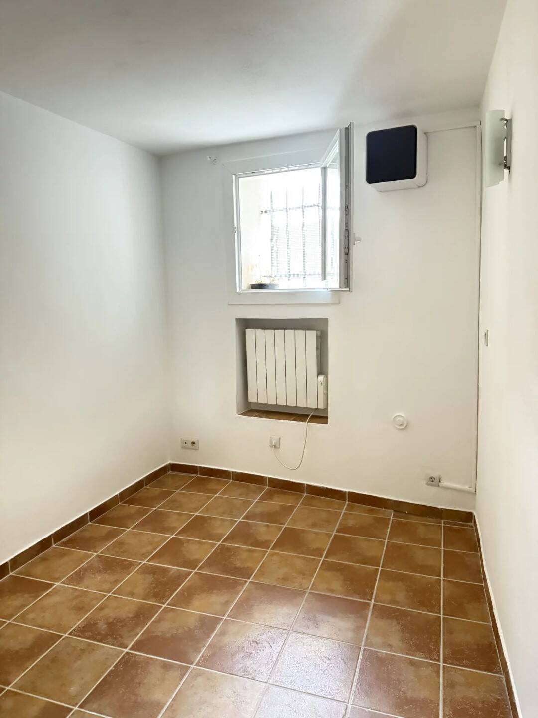 Maison à vendre, 29m², SAINTE ANASTASIE SUR ISSOLE