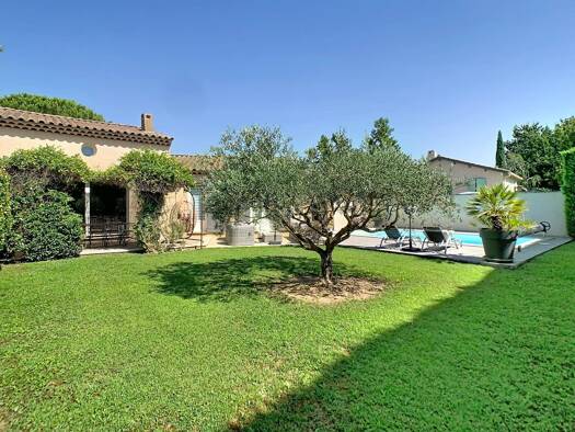 Maison de plain-pied à vendre 499 000 € 6 pièces 4 chambres 158 m² 861 m² de terrain Taillades 84300