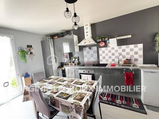 Maison de plain-pied à vendre 149 900 € 5 pièces 2 chambres 80 m² Port-Brillet 53410
