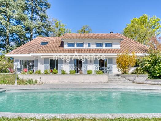 Maison à vendre 1 100 000 € 7 pièces 5 chambres 200 m² 1 570 m² de terrain Charbonnières-les-Bains 69260