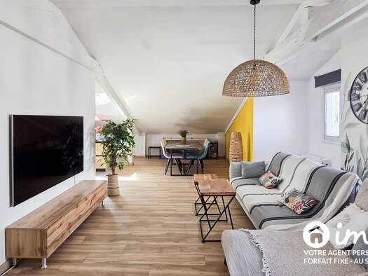 Duplex à vendre 389 000 € 4 pièces 2 chambres 140 m² Étage 1/2 Arènes Saint-Raphaël 83700