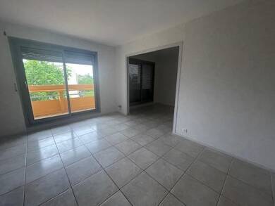 Appartement à louer 835 € 2 pièces 1 chambre 65 m² 5ème étage Le-Prainet Décines-Charpieu 69150