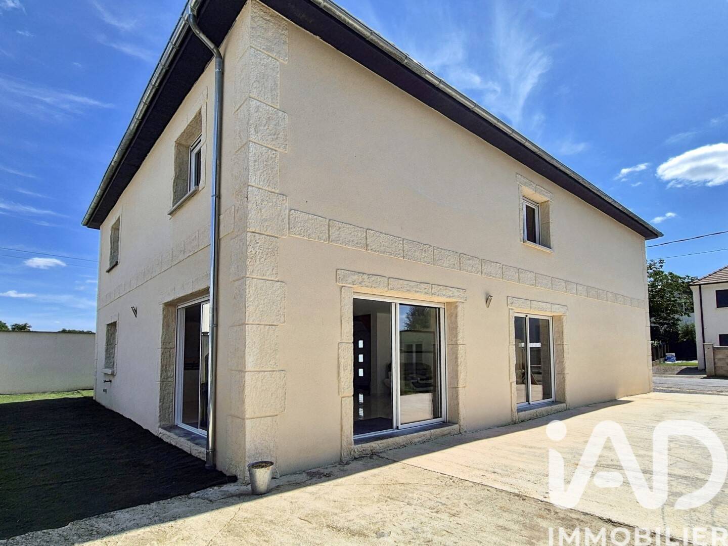Maison à vendre, 155m², CRECY LA CHAPELLE